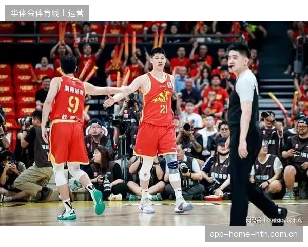 胡金秋利用高效的篮下终结技术，成为浙江浙商证券低位进攻的第一战术选择